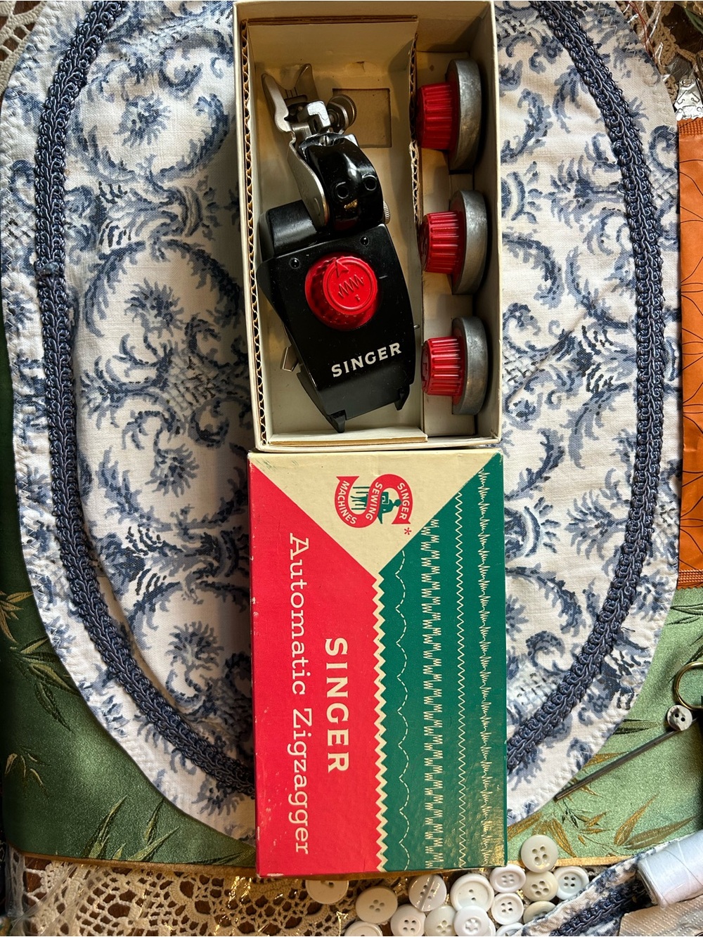 Singer Automatic Zigzagger Attachment — Black & Rednew in the original box